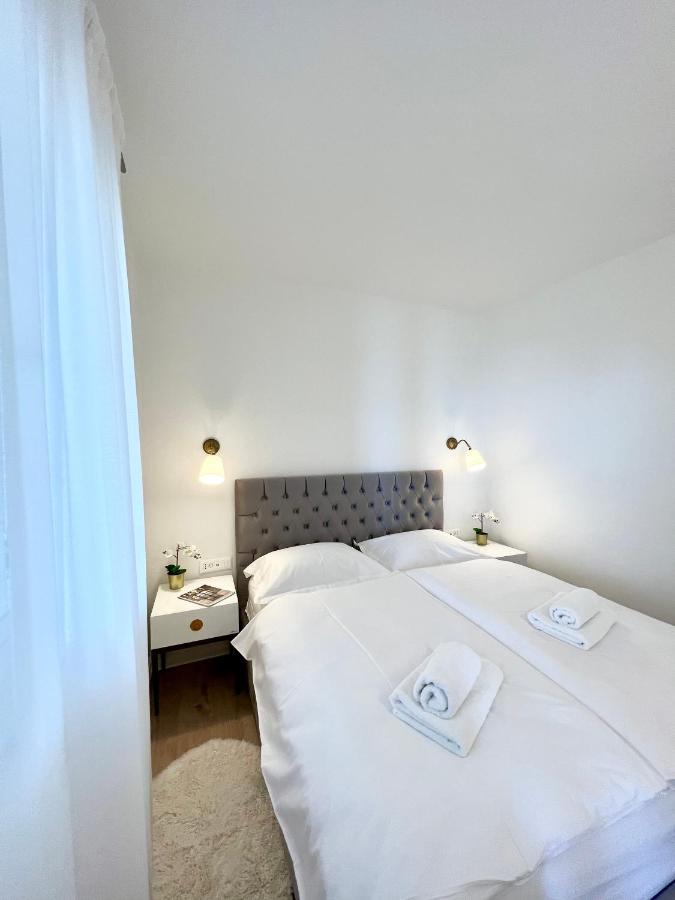 Seaview Pool Apartment-Lumiere, Island Hvar-Gdinj Ngoại thất bức ảnh
